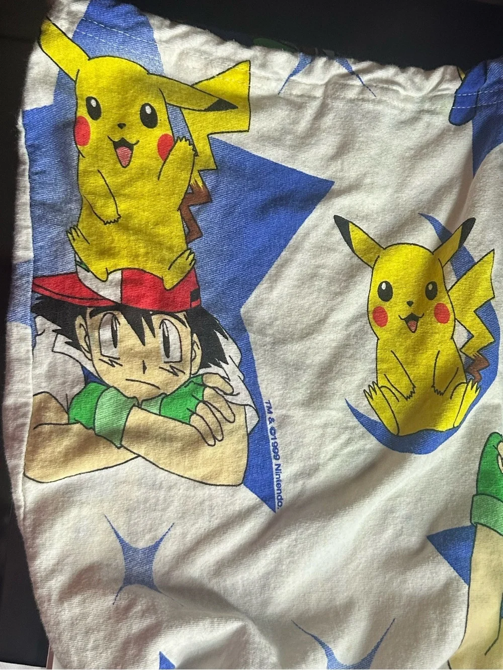 Pokemon White Blue Yellow Ash & Pikachu Drawstring Bag - Picture 3 of 3